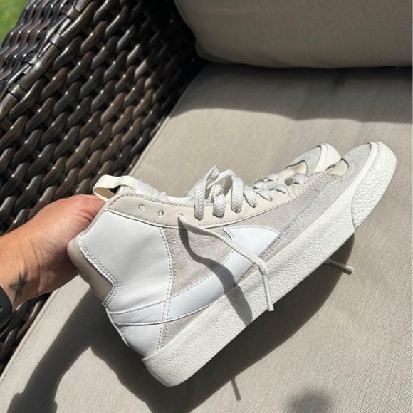 Nike Blazer Mid Youth sz 4 EUC - Picture 3 of 6